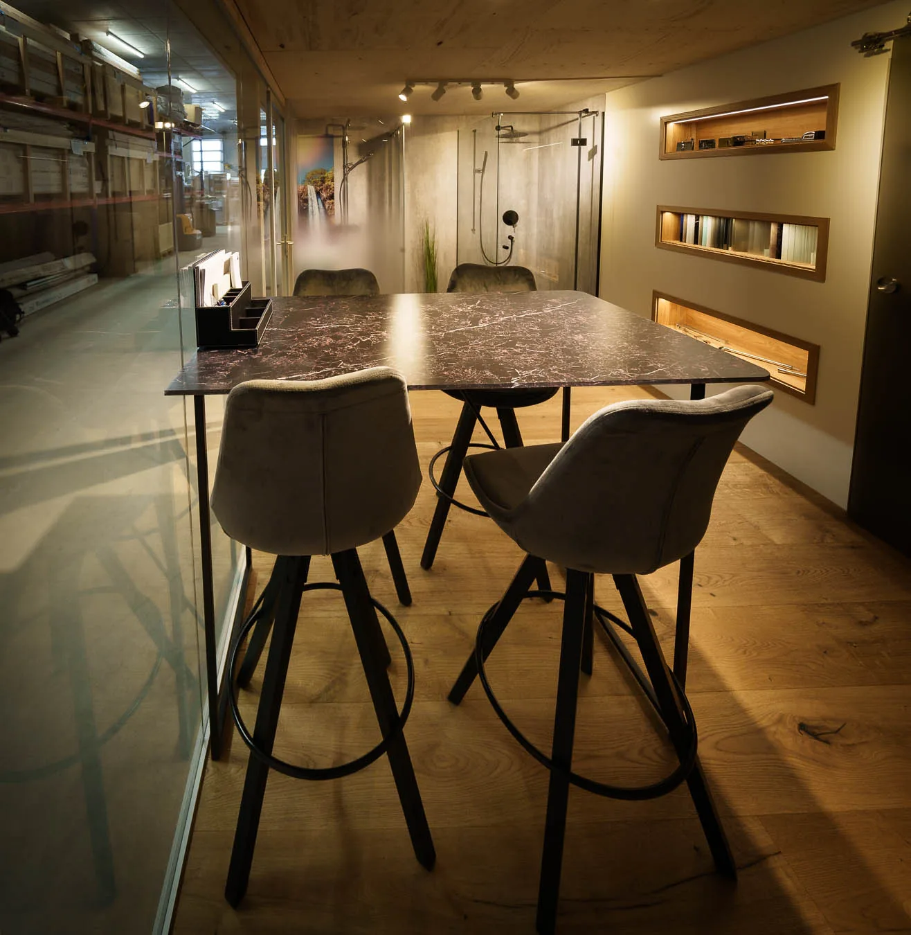 Glaslösungen im Showroom